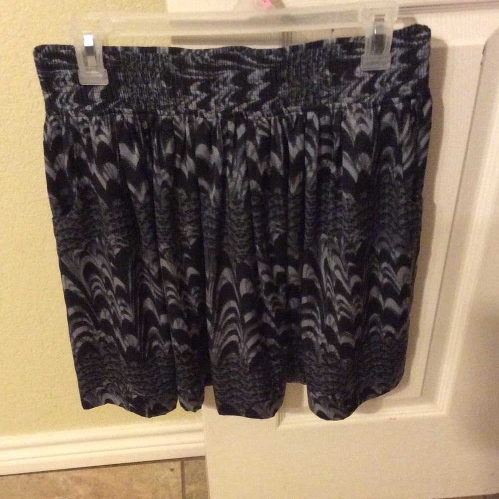 Elastic skater skirt